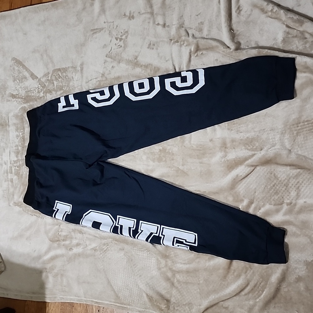 sweatpants - Picture 4 of 5